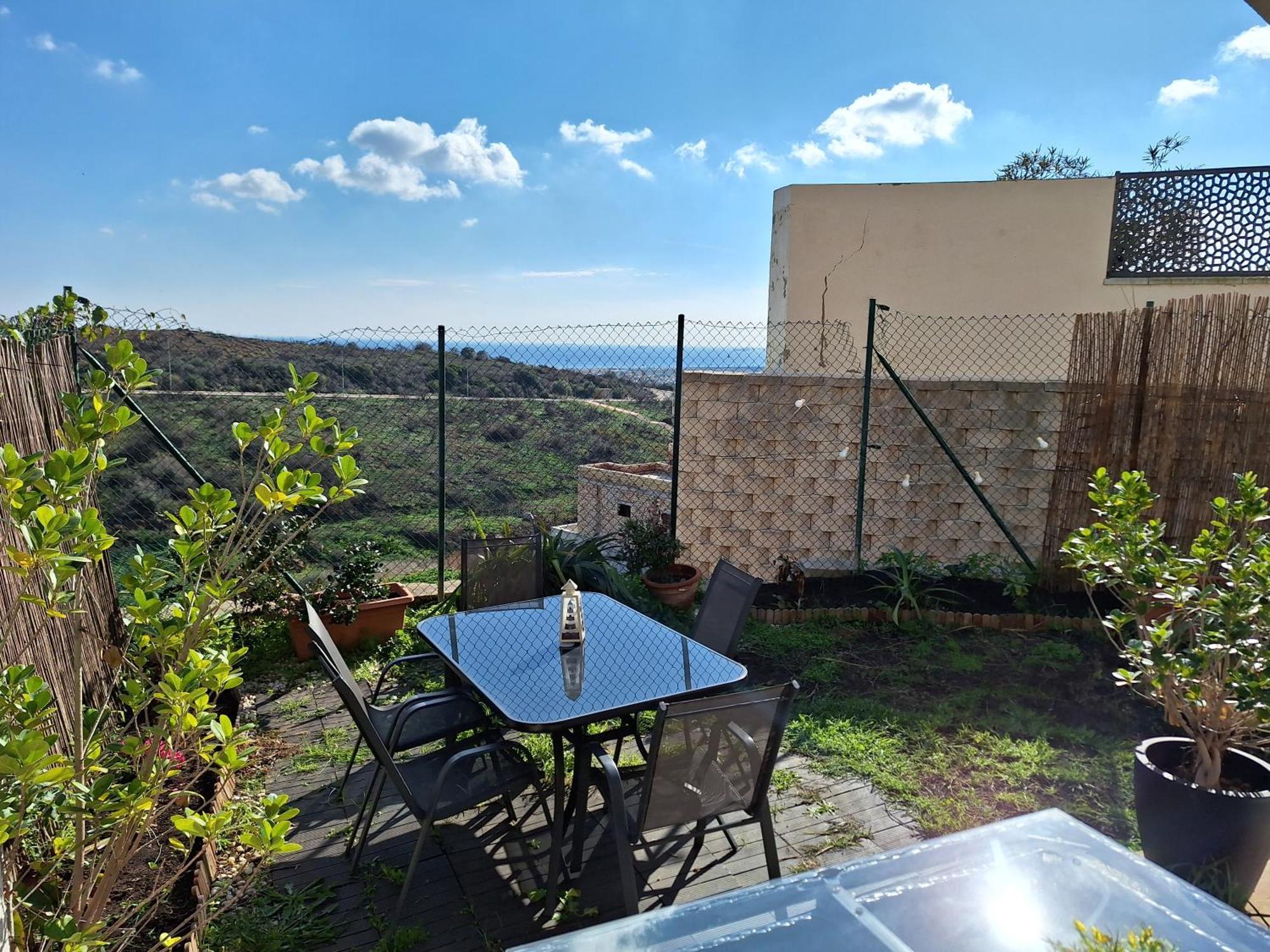 Con Jardin La Línea de la Concepción